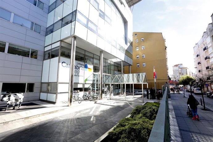 El Gobierno permite endeudarse a Cantabria a lo largo de este año por un máximo de 150 millones de euros