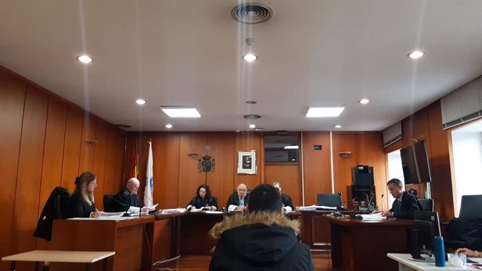 Archivo - Acusado de abusar de su hijastra desde los siete a los 17 años, en el juicio contra él en la Audiencia Provincial
