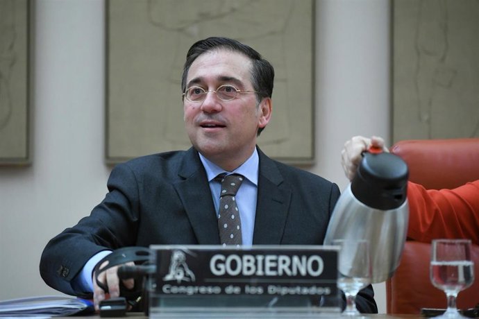 El ministro de Asuntos Exteriores, Unión Europea y Cooperación, José Manuel Albares, durante una sesión extraordinaria de la Comisión de Cooperación Internacional para el Desarrollo del Congreso de los Diputados