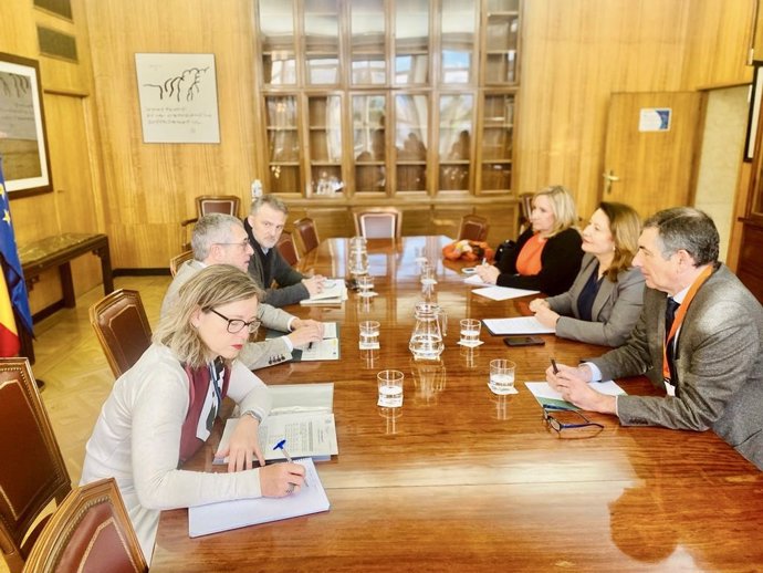 Imagen de archivo de una reunión de la Consejería de Agricultura con la Secretaría de Estado de Medio Ambiente.
