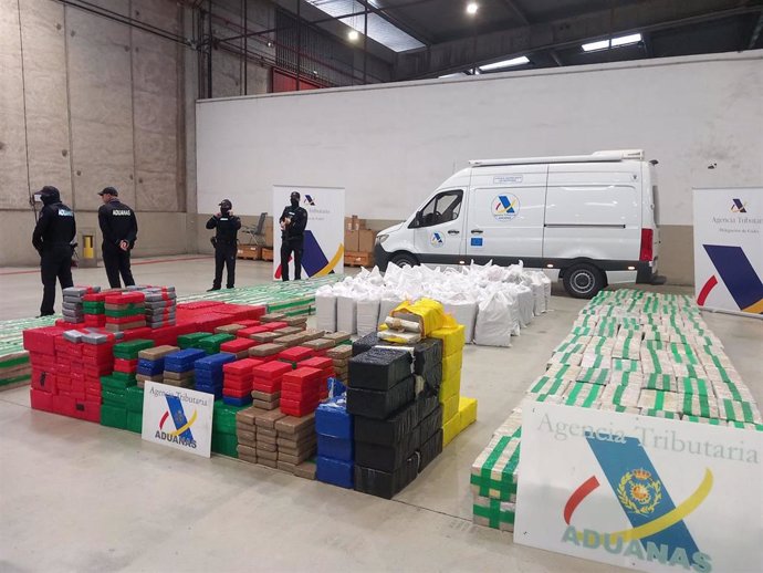 Toneladas de cocaína incautada en una operación de la Agencia Tributaria en el Puerto de Algeciras