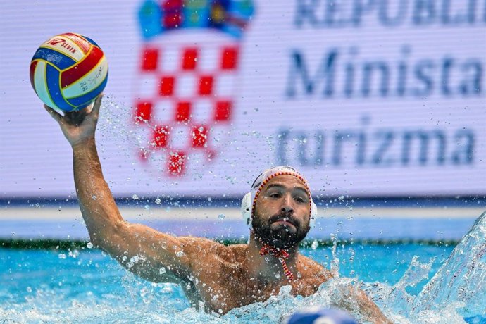 Archivo - Felipe Perrone, durante un partido con la selección española de waterpolo.