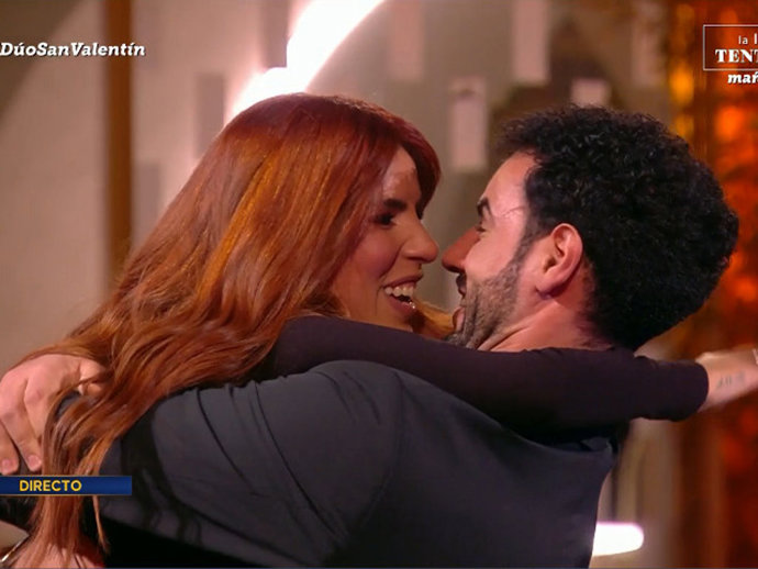 Isa Pantoja visitando a Asraf Beno en 'GH DÚO'.