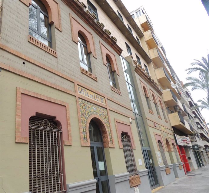 Edificio 'Gota de Leche' de Huelva en el que se iba a impartir el curso.
