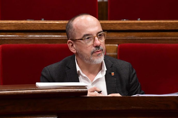 Archivo - El conseller de Drets Socials, Carles Campuzano