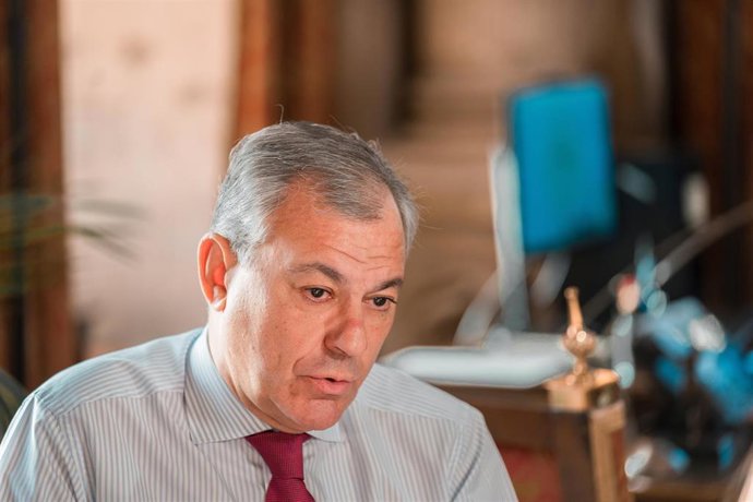 Archivo - El alcalde de Sevilla, José Luis Sanz. Imagen de archivo.