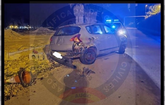 Un vehículo de la Guardia Civil vuelve a ser embestido en San Roque.