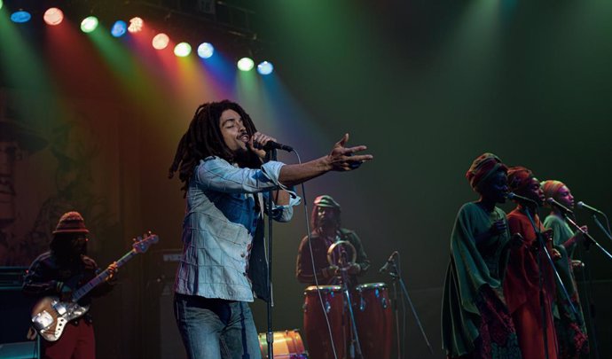 Kingsley Ben-Adir: "Interpretar a Bob Marley ha sido surrealista y una bendición increíble"