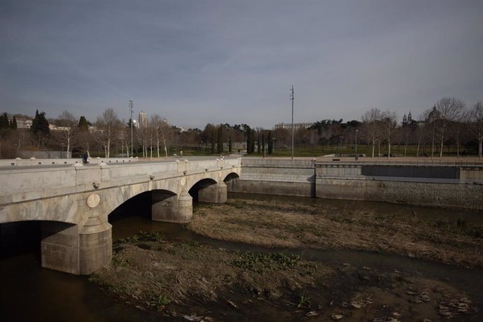 Vista de las inmediaciones del Puente del Rey, a 5 de febrero de 2024, en Madrid (España). El Puente del Rey, ubicado en Madrid Río