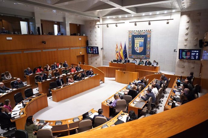 Sesión plenaria de las Cortes de Aragón.