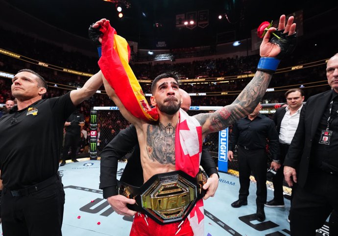 Ilia Topuria noquea a Volkanovski y se convierte en el primer campeón español de la UFC