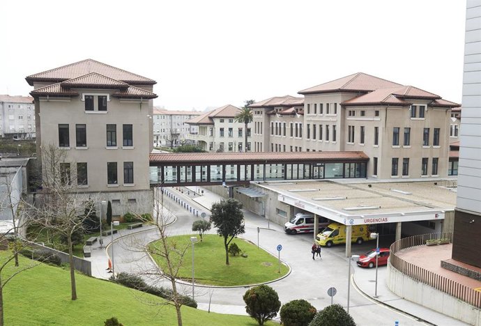 Archivo - Vista general del Hospital Universitario Marqués de Valdecilla.