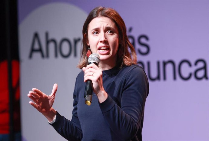 La ex ministra de Igualdad, Irene Montero, interviene en un acto público como aspirante a liderar la candidatura de Podemos a las elecciones europeas. A 25 de enero de 2024, en Sevilla (Andalucía, España).